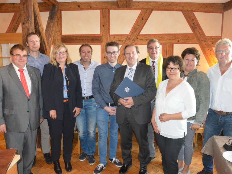 Gruppenbild BBV-Ehrenamtliche mit Landtagskandidaten NEA