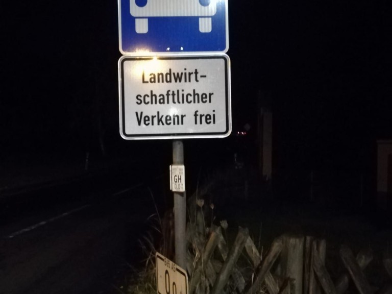 Bundesstraße Landwirtschaft erlaubt