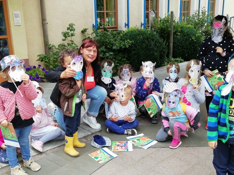 2021-08-03-Kindertag-Bäuerinnen zu Besuch in Kindergärten