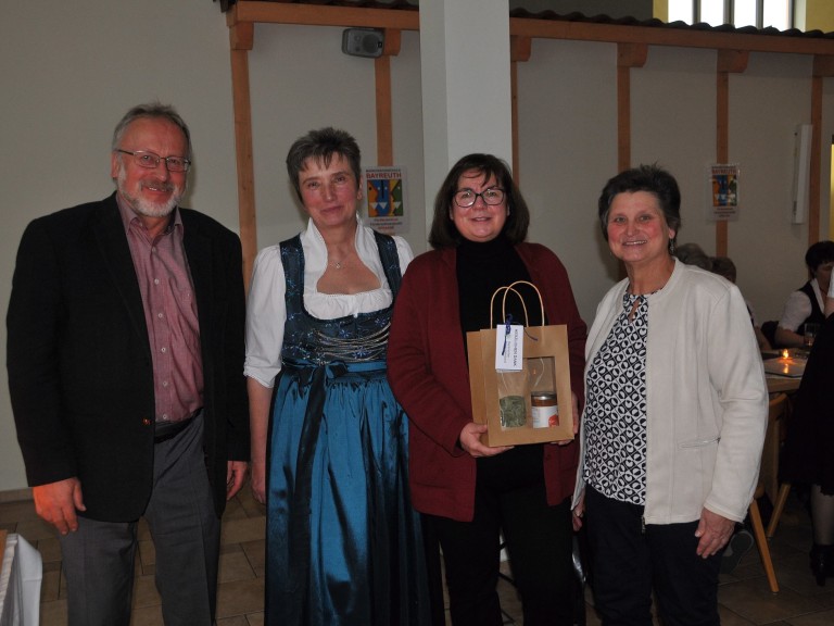 Geschenkübergabe beim Landfrauentag Bayreuth - Pegnitz