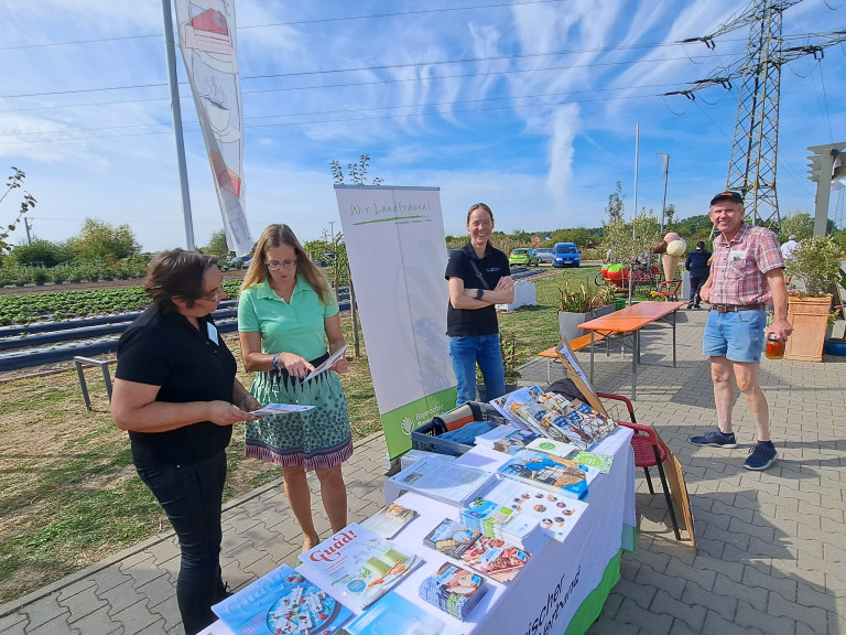 Infostand beim Frühstück auf dem Bauernhof