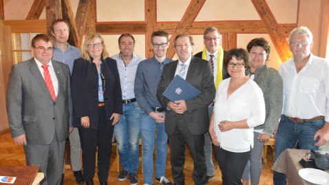 Gruppenbild BBV-Ehrenamtliche mit Landtagskandidaten NEA