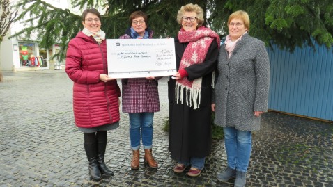 Spendenübergabe Benefizkonzert Landfrauen Rhön-Grabfeld an Caritas