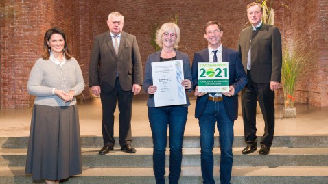 2021-11-19-Staatsehrenpreis-für-Betrieb-Götz