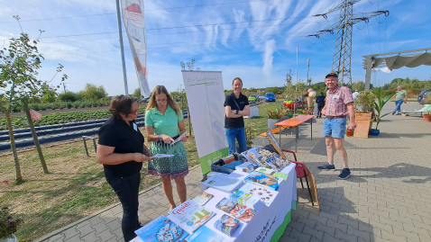 Infostand beim Frühstück auf dem Bauernhof