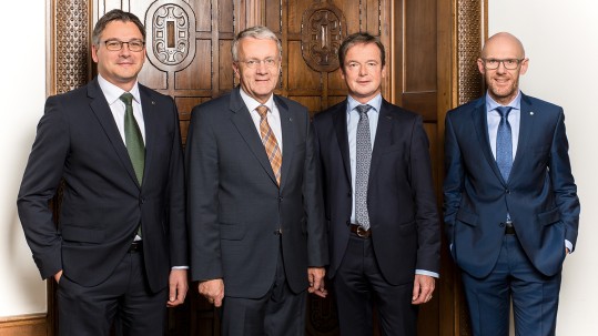 Der neue Generalsekretär Hr. Wimmer mit seinen drei Stellvertretern Herr Betz, Hr. Borst und Hr. von Butler