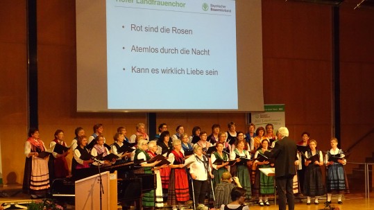 Hofer Landfrauenchor bei Chöretreffen 2018 in Hof