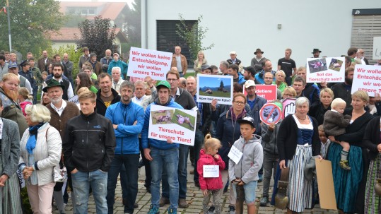 Kundgebung Wolf in Wertach-Bevölkerung