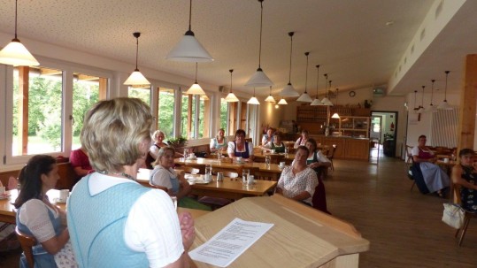 Ortsbäuerinnentagung in der Kantine der Oberlandhalle Miesbach