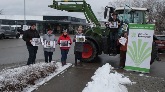 Demo auf dem ALDI-Parkplatz in Weilheim