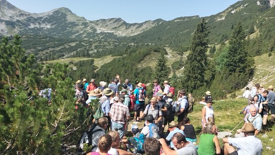 Almbegehung Rast an der Jägerhütte