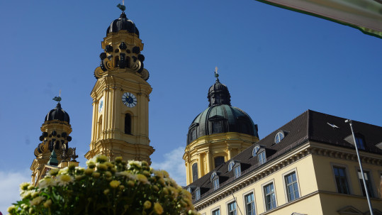 Bauernmarktmeile 2024 Blick auf Odeonsplatz